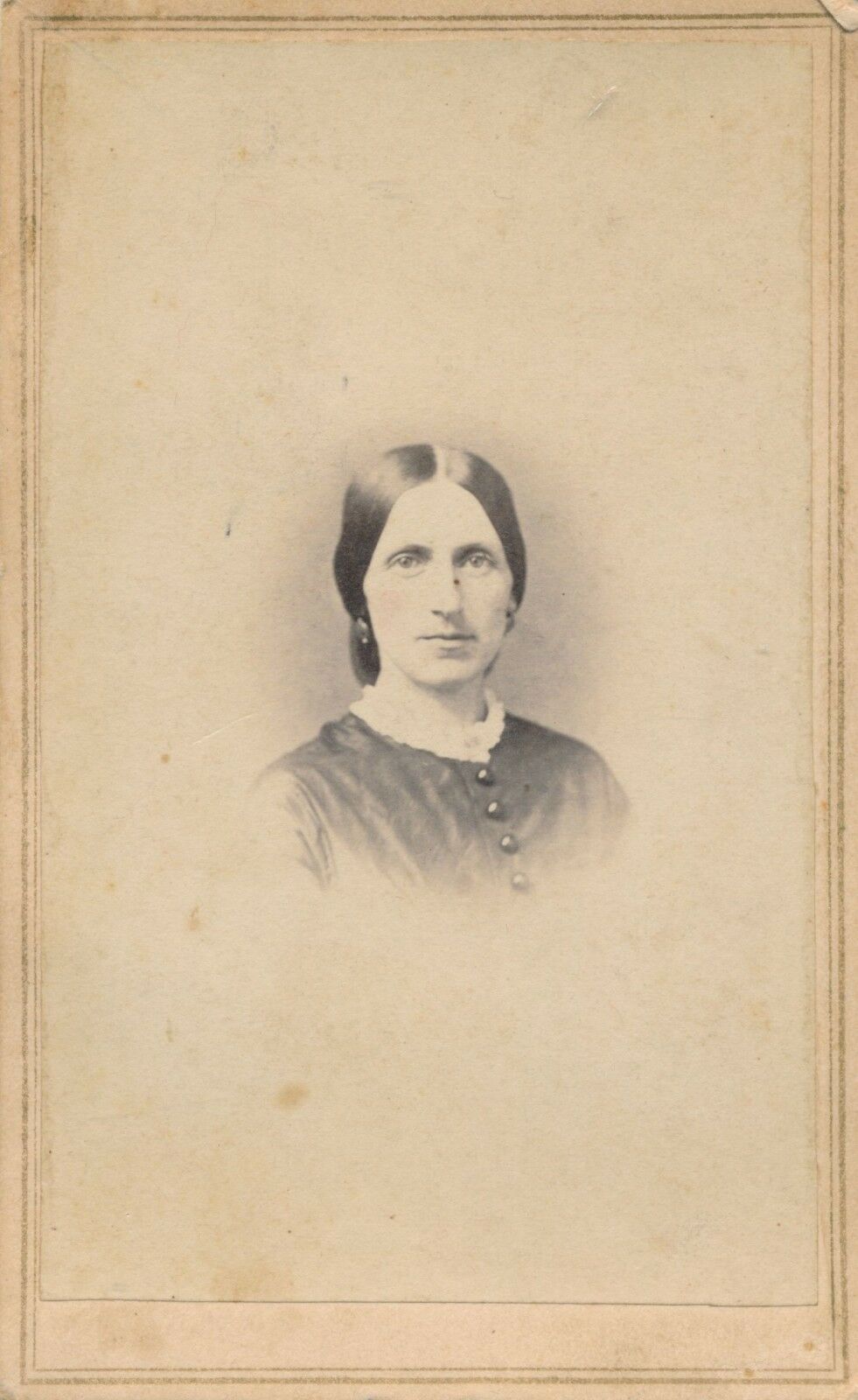 1865 Cdv Woman With Direct Gaze, 3 Ct. Green Civil War Revenue Stamp Photo