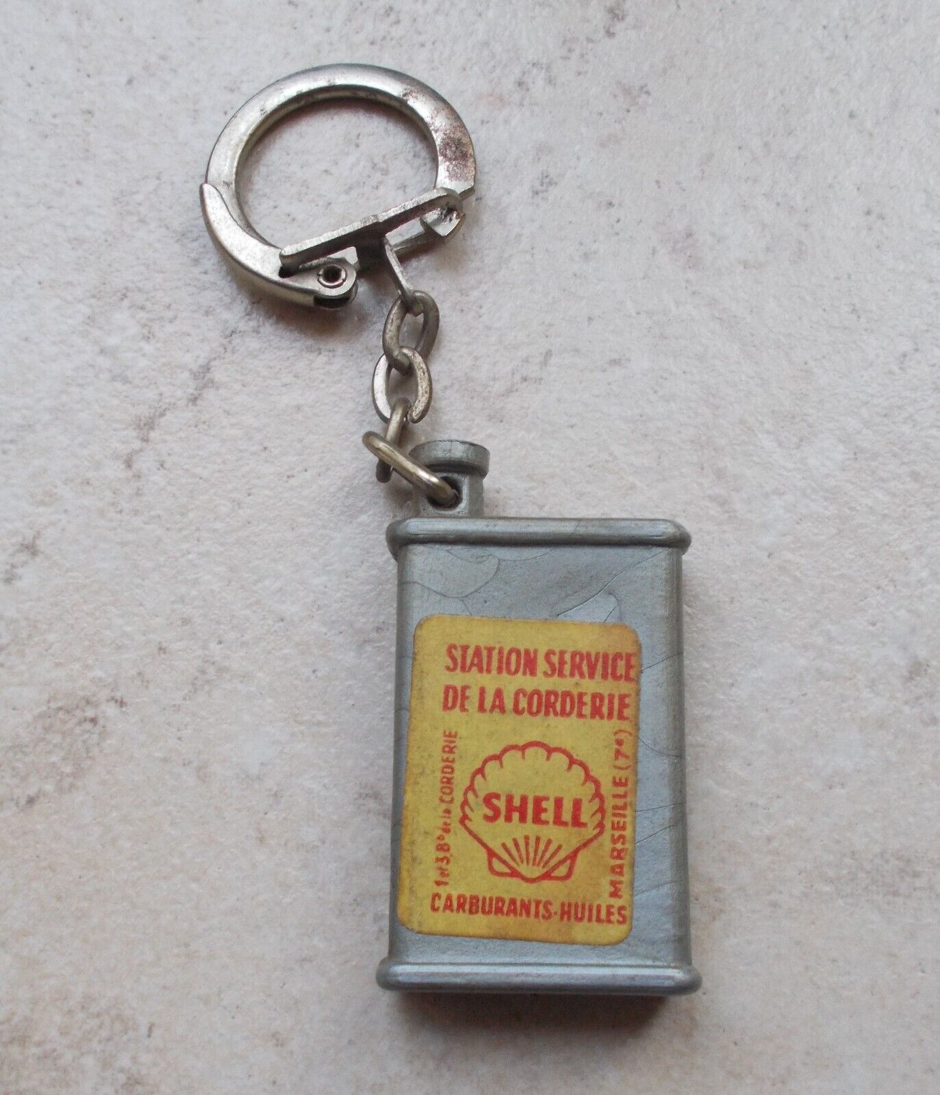 Vintage Shell Motor Oil Keychain Key Ring France French Antique Old 1970s #12