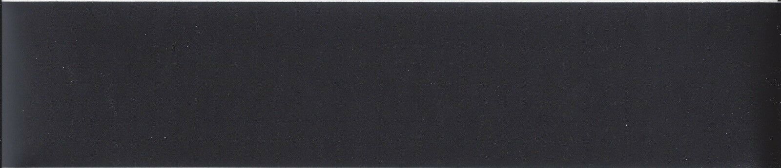 3.75" Solid Black Peel & Stick Wallpaper Border Qa4w0703