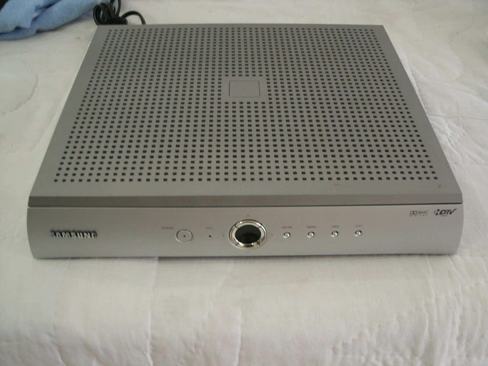 Samsung Sir - T151 Set Top Box With Remote And Manual